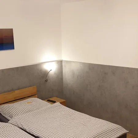 Pension Wauri , Ferienwohnung ' SCHWARZWALD ' , Erdgeschoss Waldenbuch Exterior foto